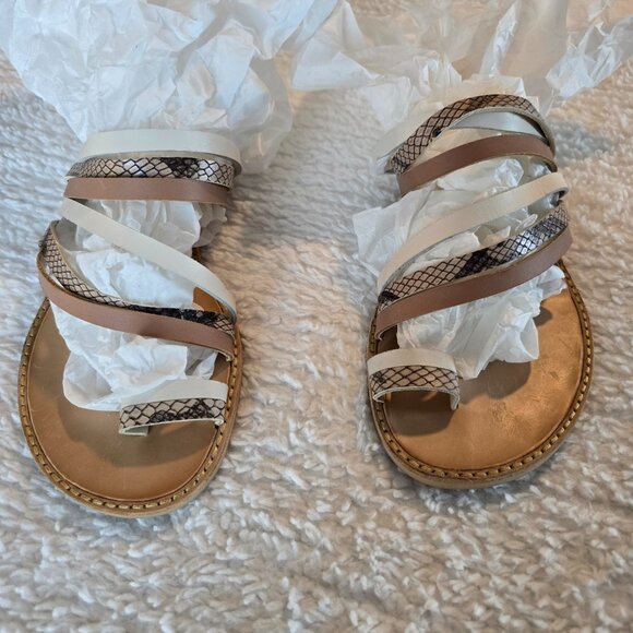 Dolce Vita Nelly Flat Sandals Beige White Neutrals Size 8 - Picture 6 of 16